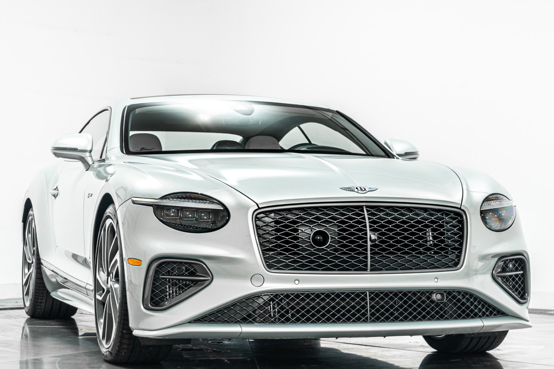 Used 2025 Bentley Continental GT Speed AWD/4WD image 3