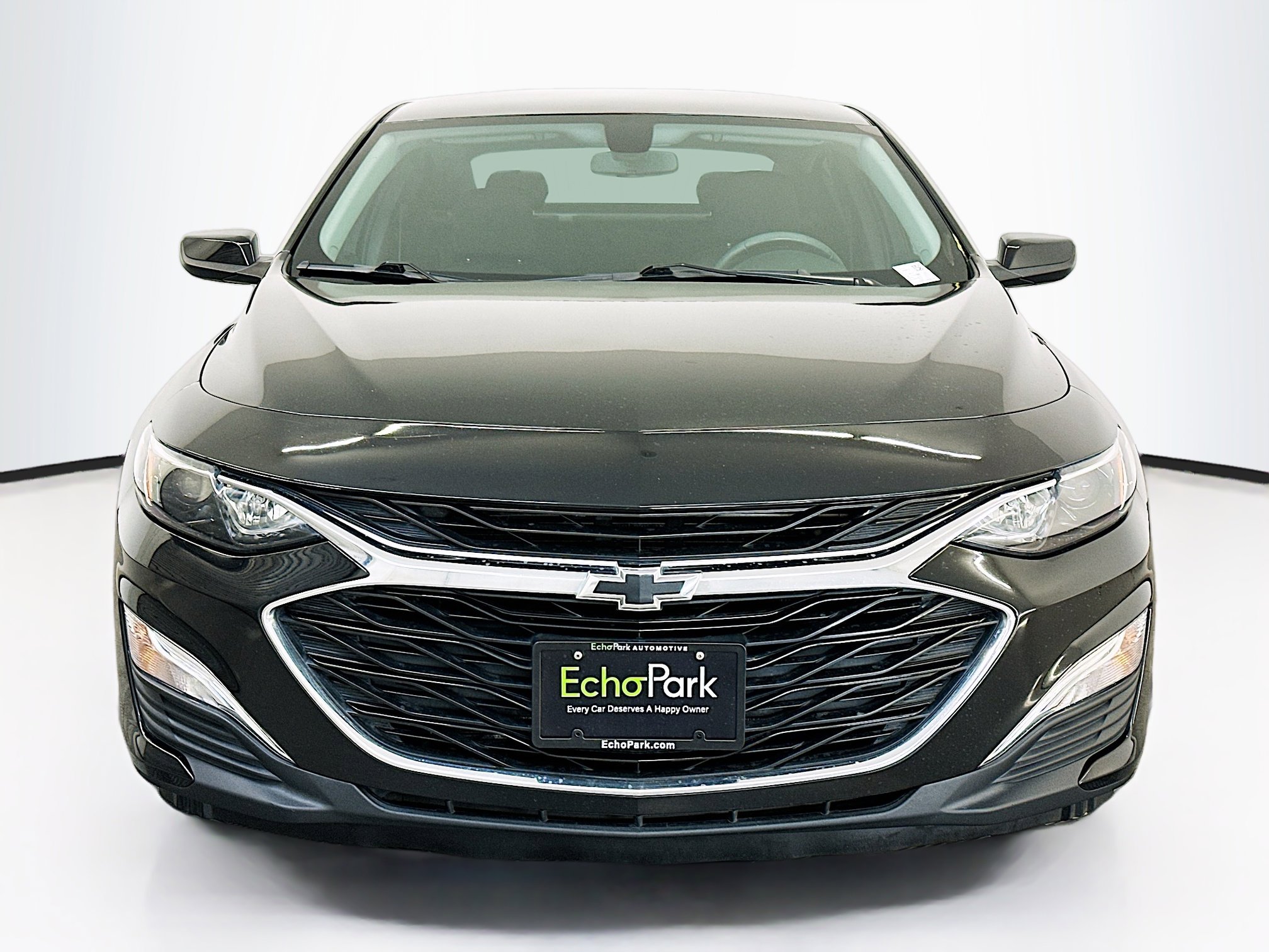 Used 2021 Chevrolet Malibu RS image 2