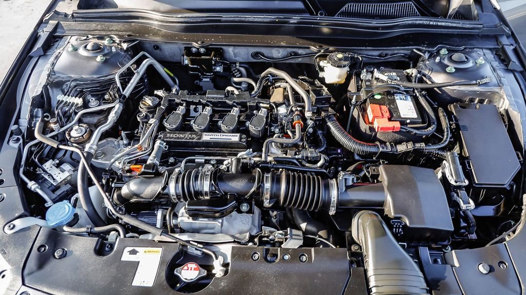 Used 2018 Honda Accord Sport image 31