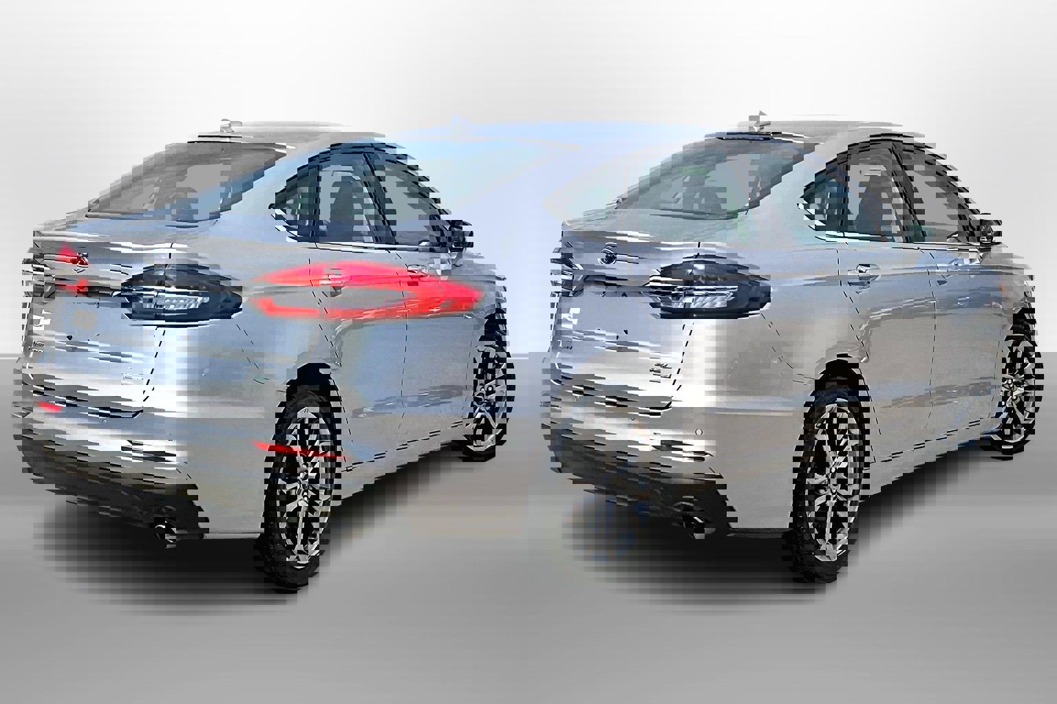 Used 2020 Ford Fusion SEL image 11