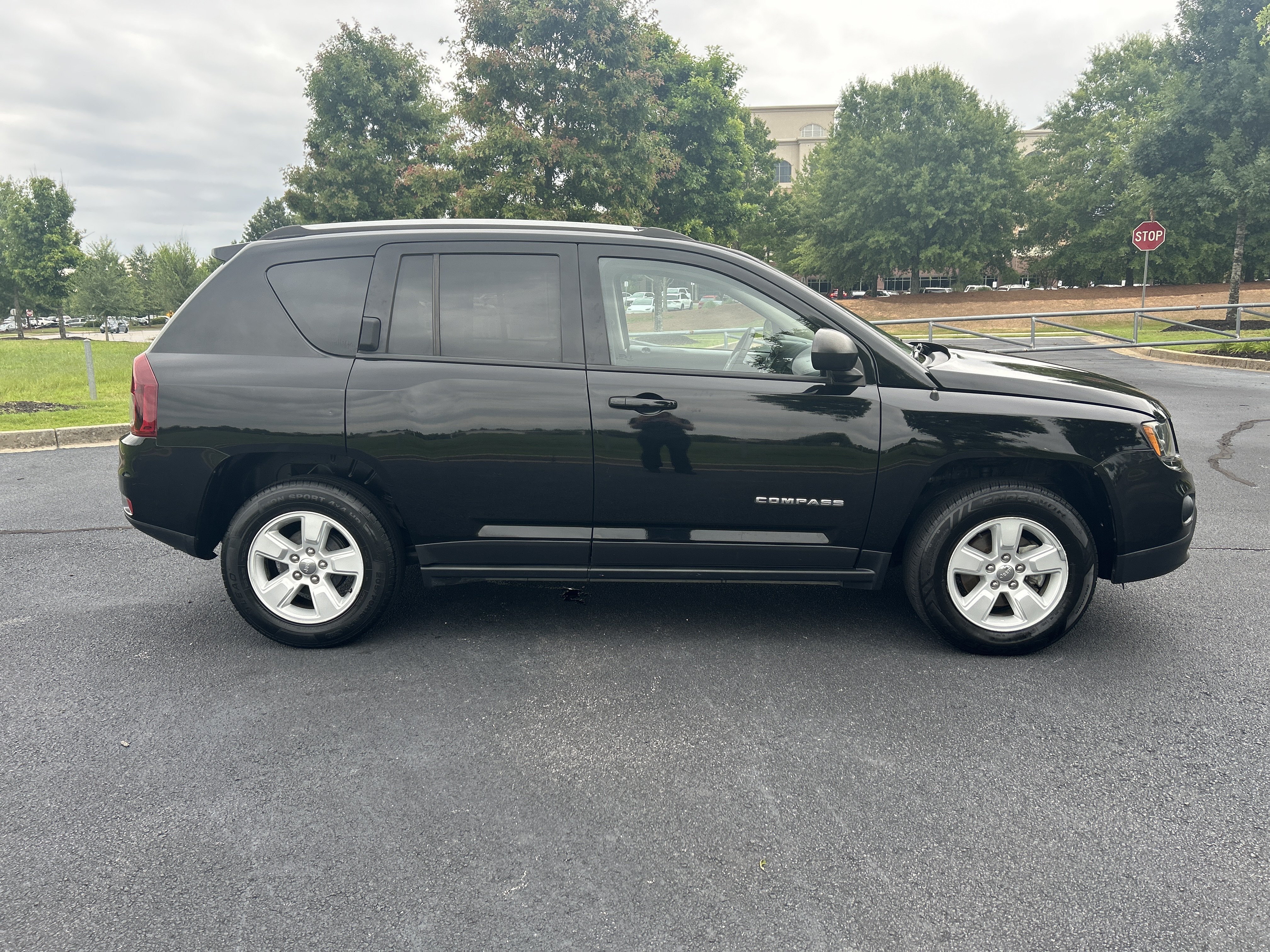 Used 2017 Jeep Compass Sport w/ Power Value Group FWD image 10