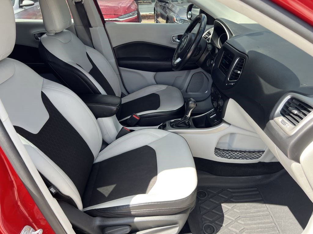 Used 2019 Jeep Compass Latitude w/ Popular Equipment Group image 10