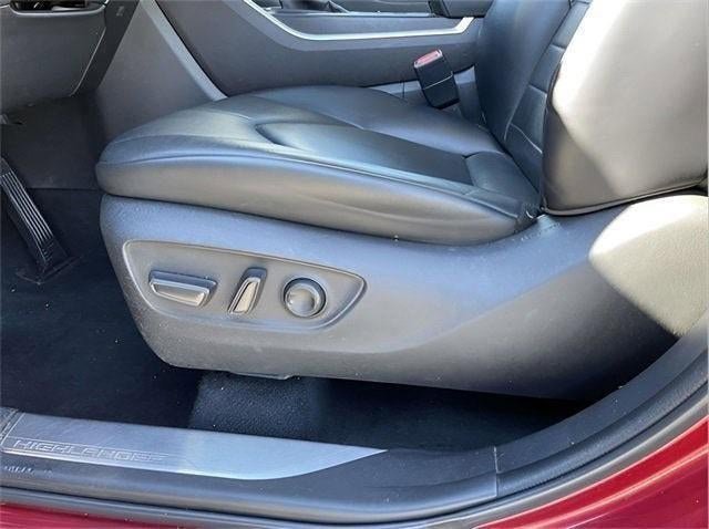 Used 2022 Toyota Highlander XLE image 92