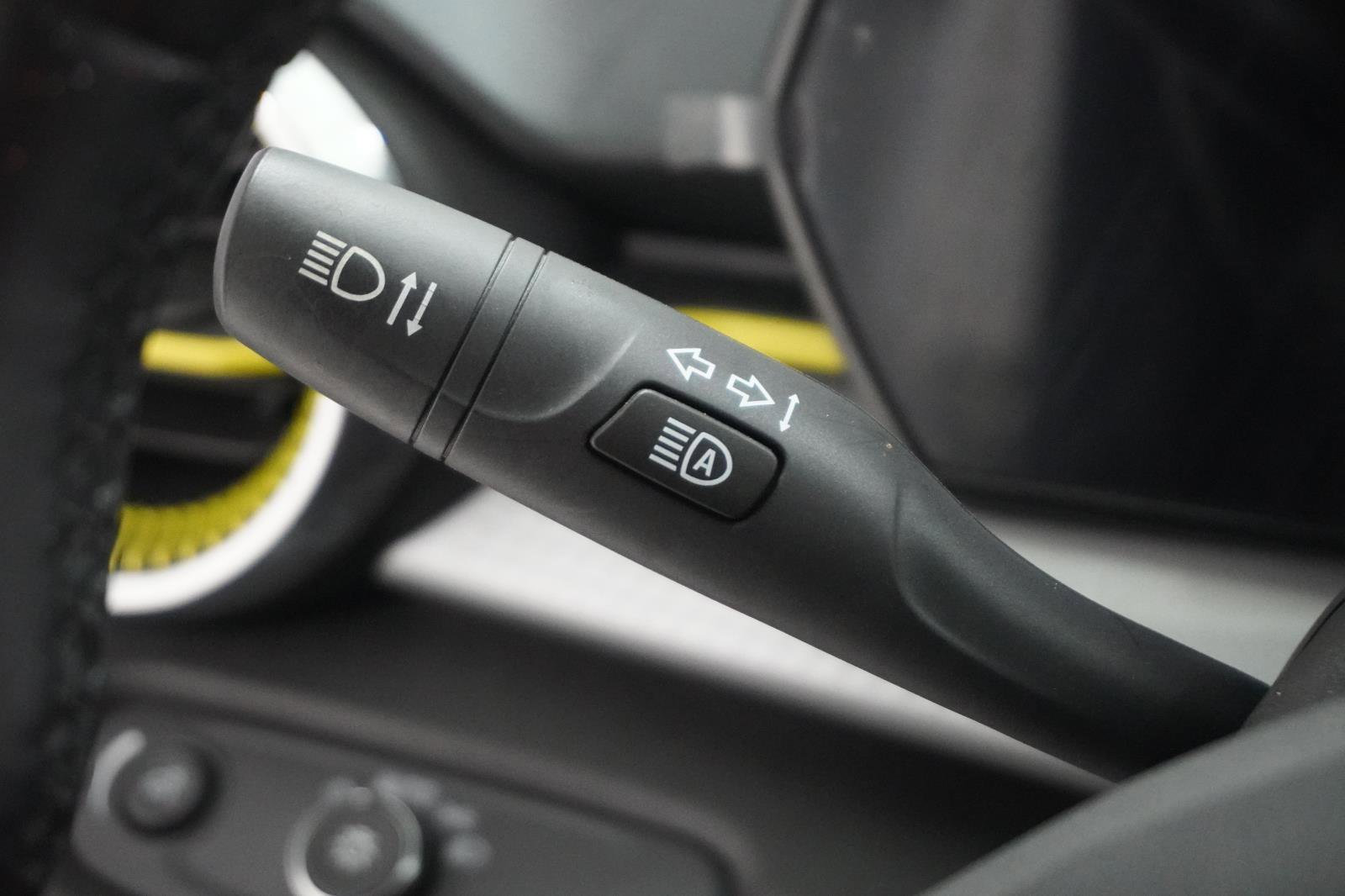 Used 2025 Chevrolet Trax LT w/ Driver Confidence Package image 20