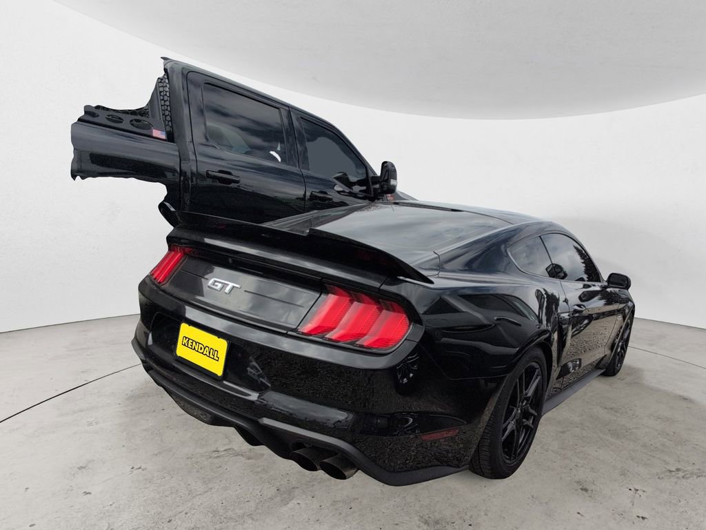 Used 2018 Ford Mustang GT RWD image 4