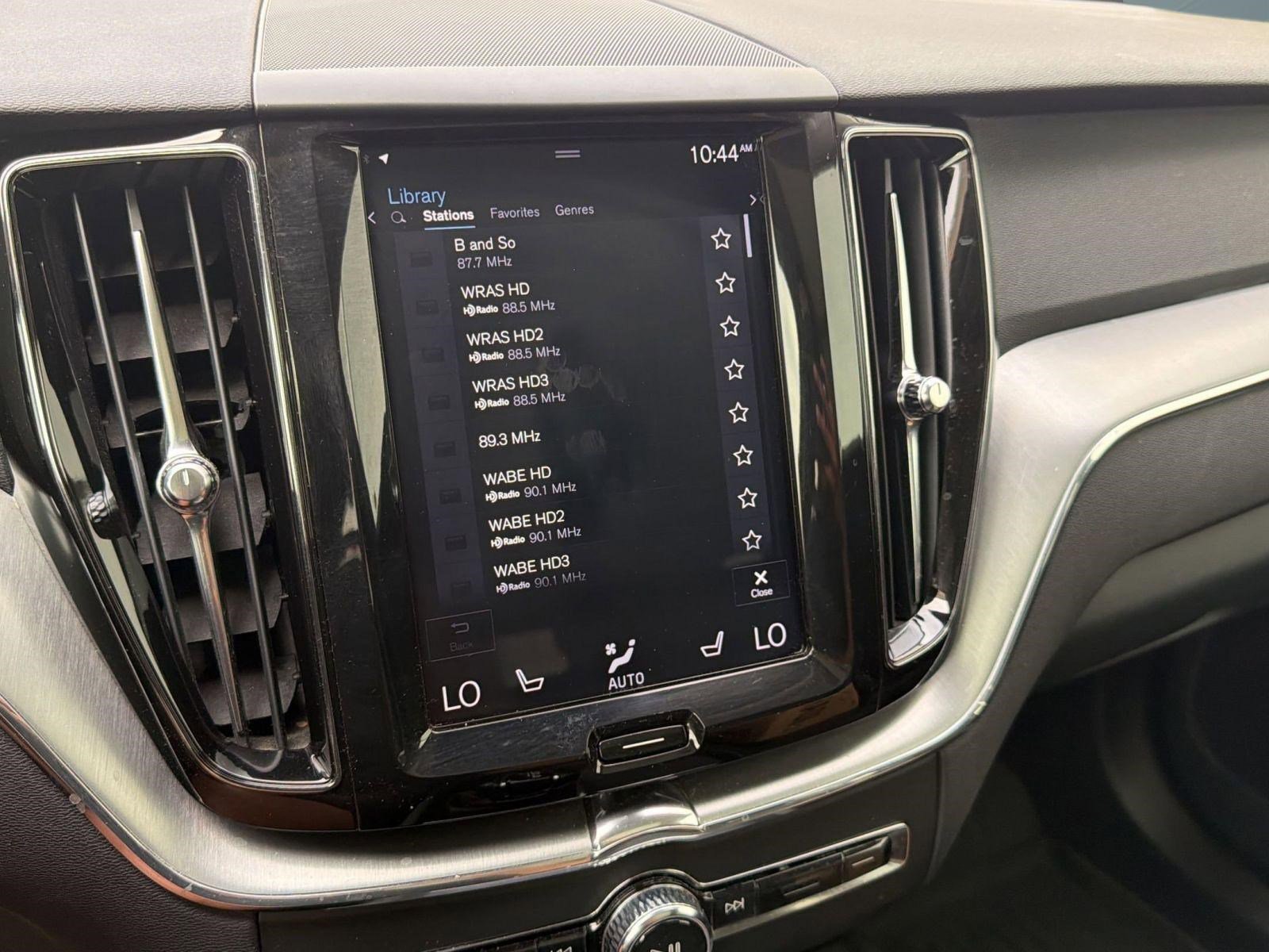 Used 2019 Volvo XC60 T5 Momentum w/ Premium Package image 23
