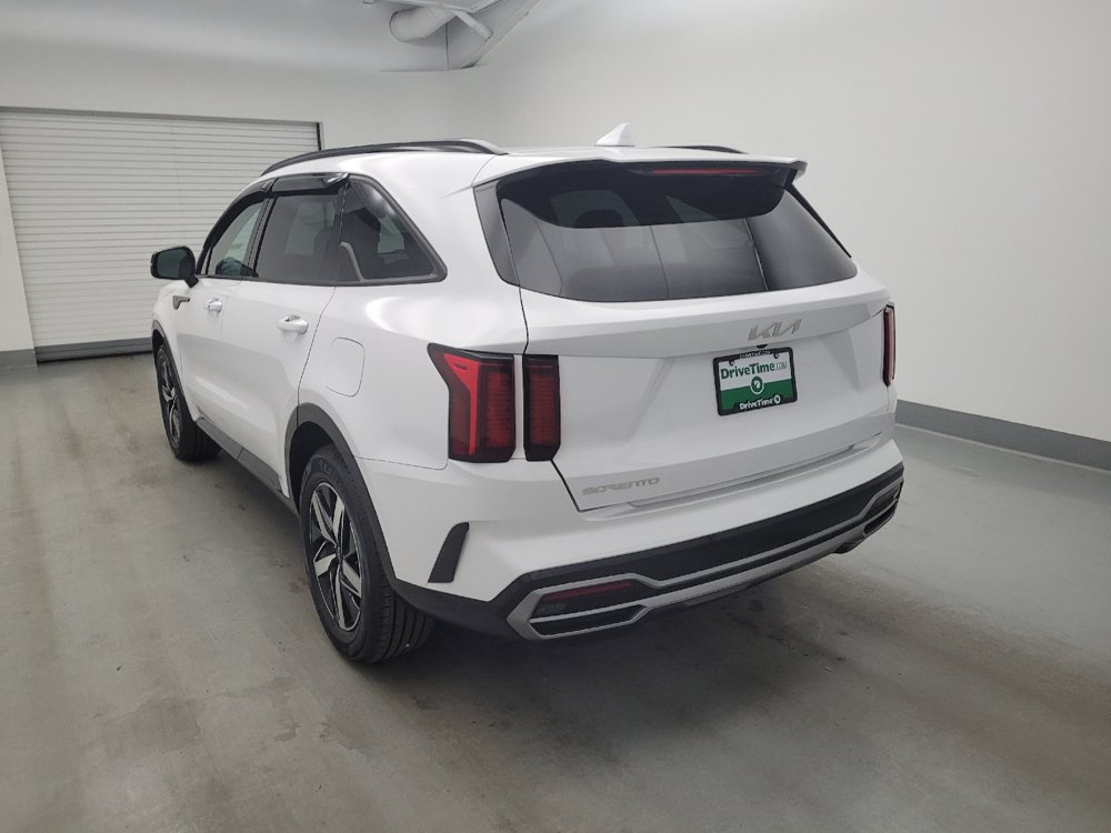 Used 2023 Kia Sorento S w/ Panoramic Sunroof Package FWD image 5
