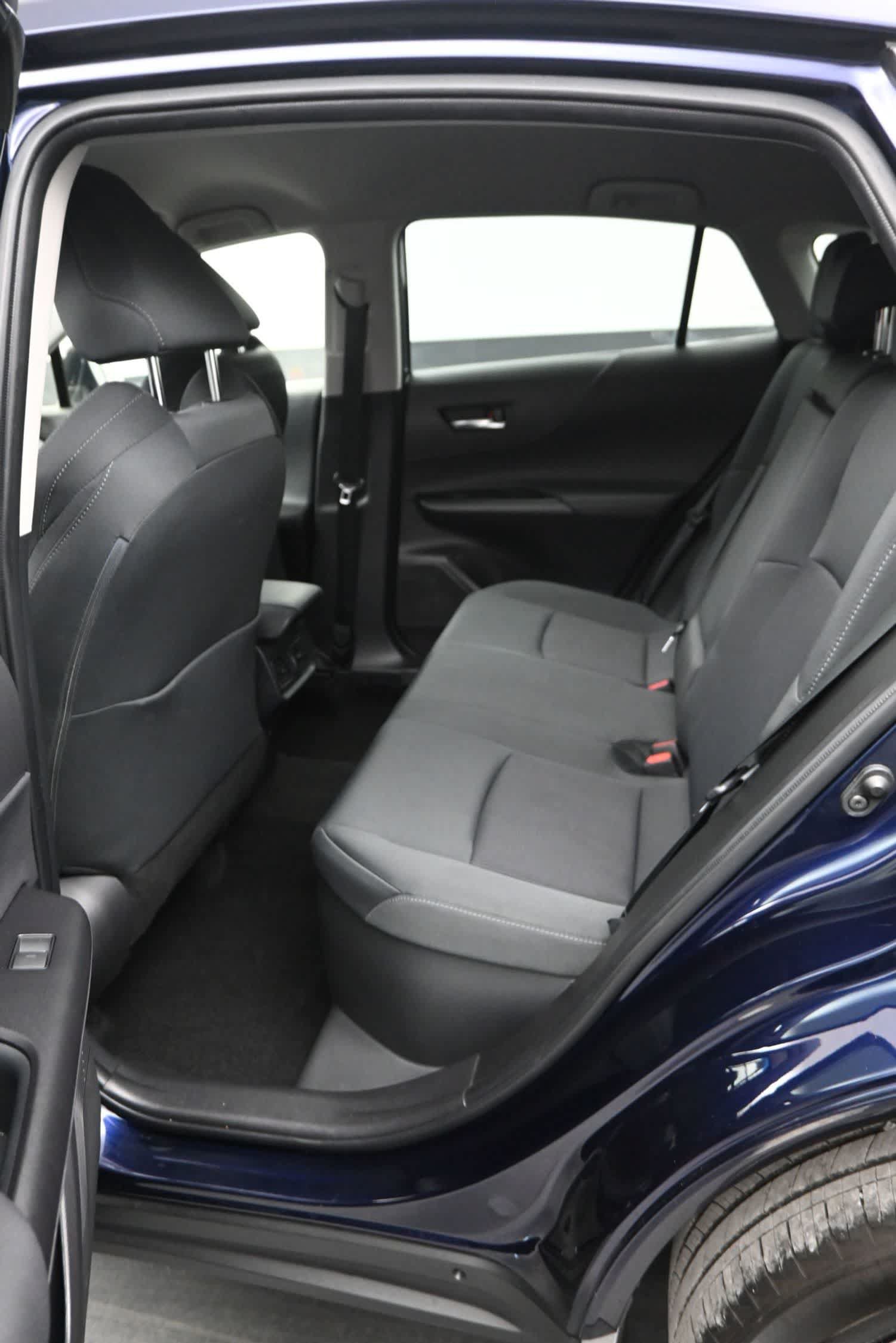 Used 2021 Toyota Venza LE AWD/4WD image 13