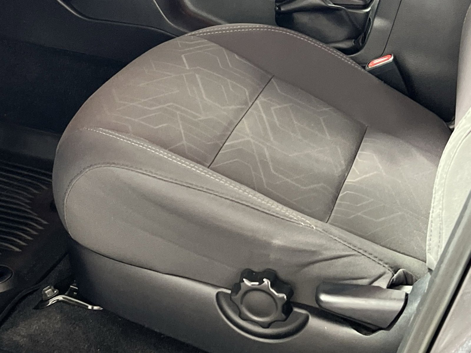 Used 2017 Toyota Tacoma TRD Sport image 14