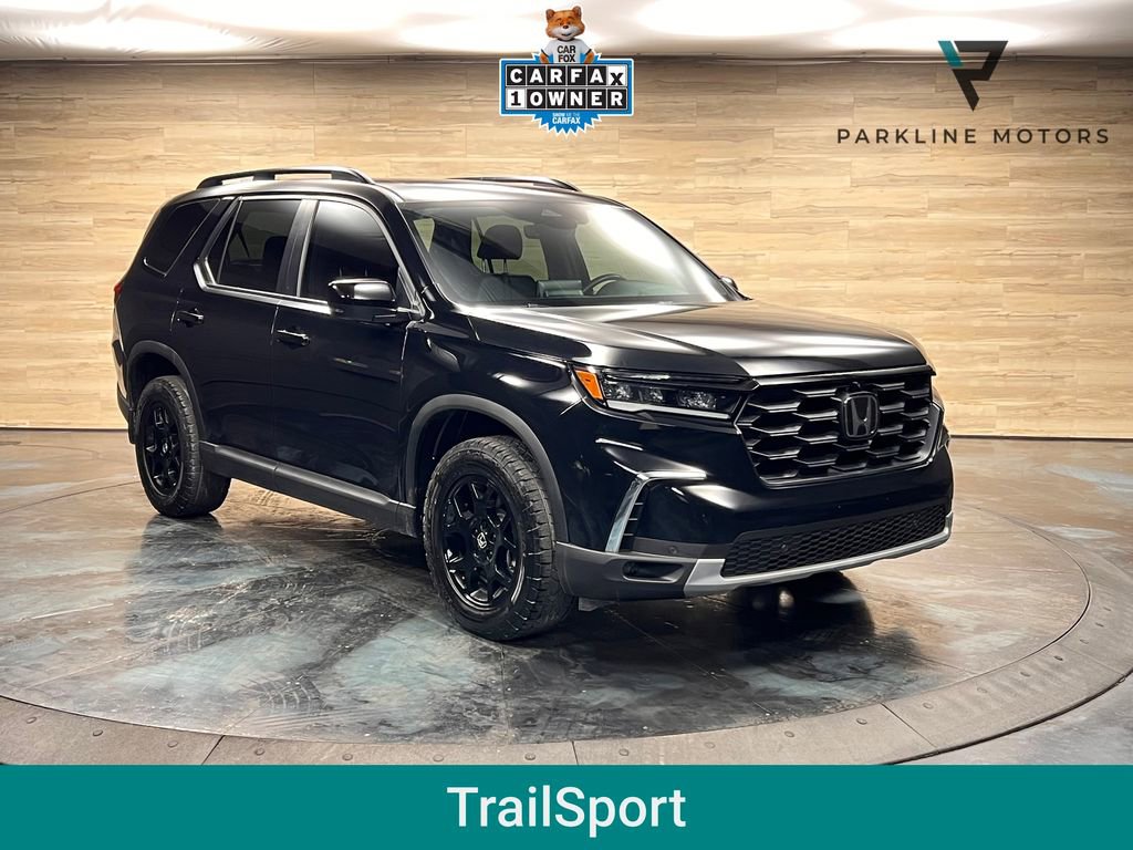 Used 2025 Honda Pilot TrailSport image 1