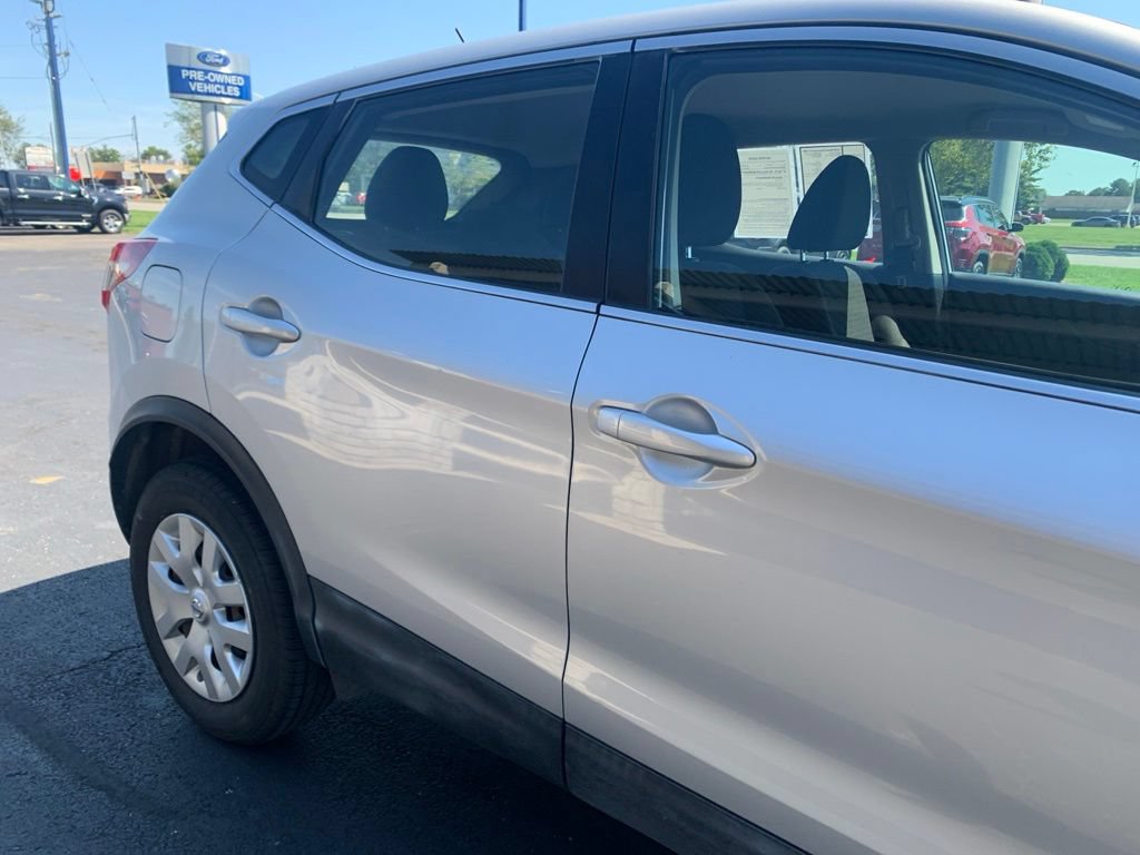 Used 2020 Nissan Rogue Sport S AWD/4WD image 15