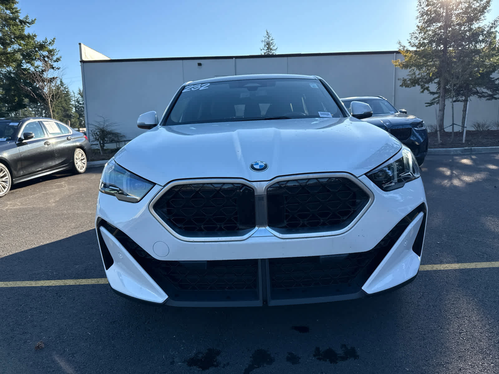 Used 2025 BMW X2 xDrive28i w/ Technology Package image 2