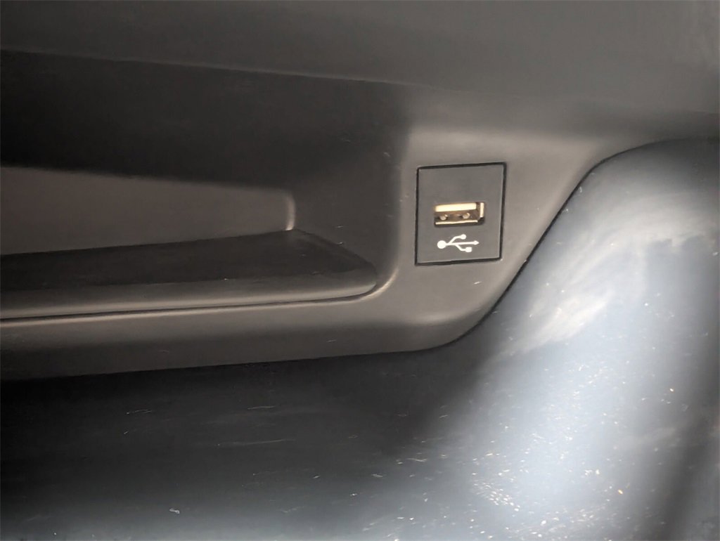 Used 2021 Toyota C-HR LE image 19