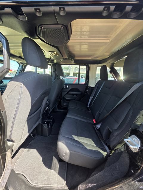 Used 2021 Jeep Wrangler Unlimited Sahara w/ Uconnect 4C Nav & Sound Group AWD/4WD image 11
