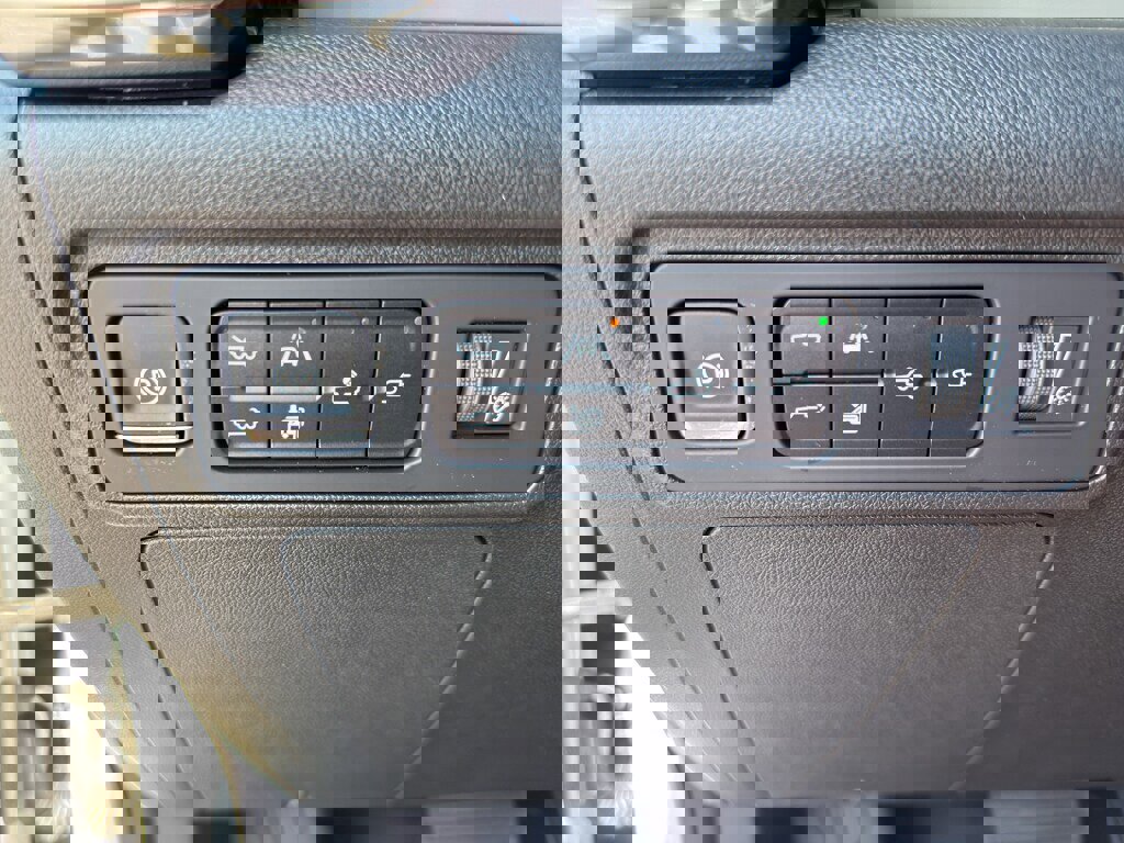 New 2026 GMC Hummer EV 4x4 Crew Cab image 17