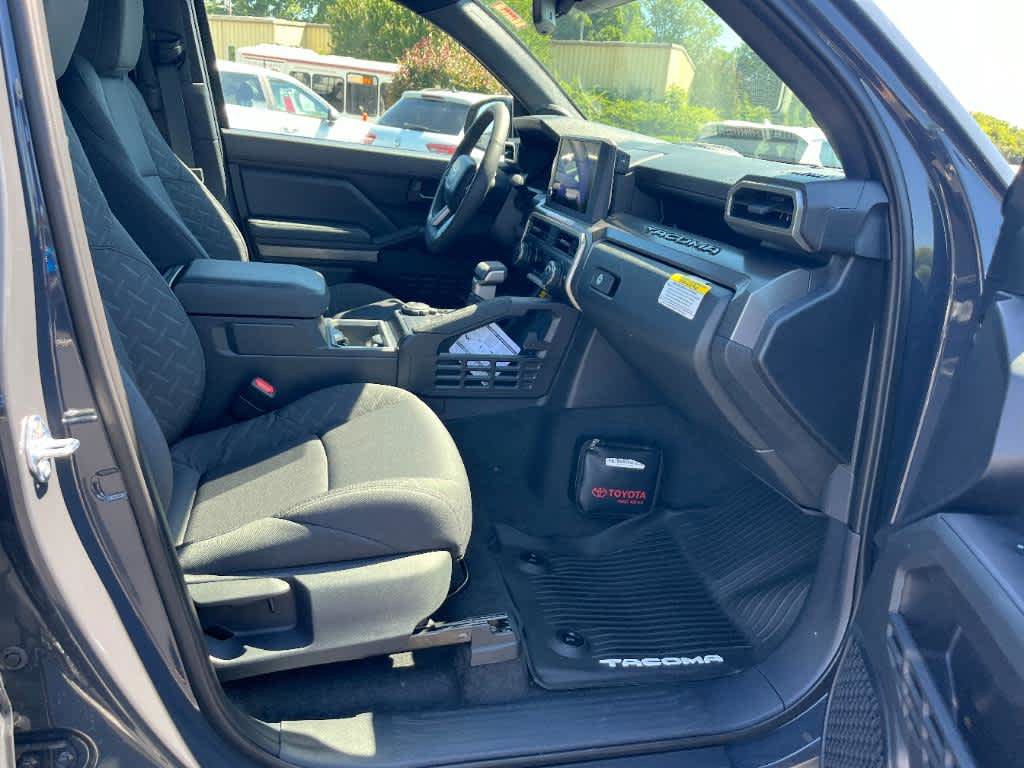 Used 2024 Toyota Tacoma SR5 w/ SR5 Upgrade Package AWD/4WD image 14