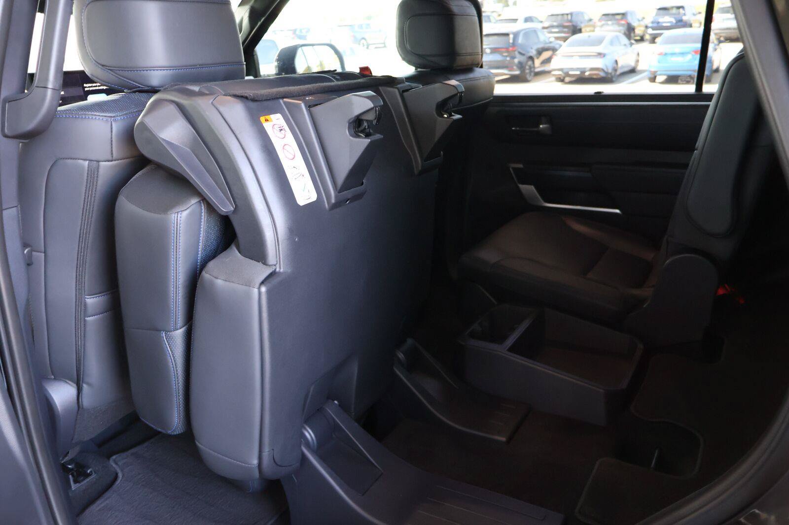 Used 2025 Toyota Sequoia Platinum AWD/4WD image 19