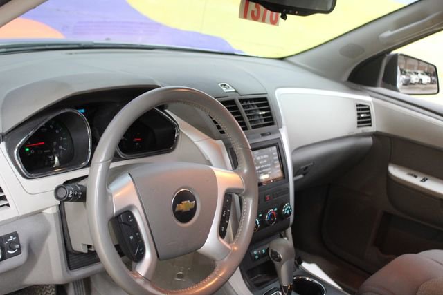 Used 2012 Chevrolet Traverse LS FWD image 14