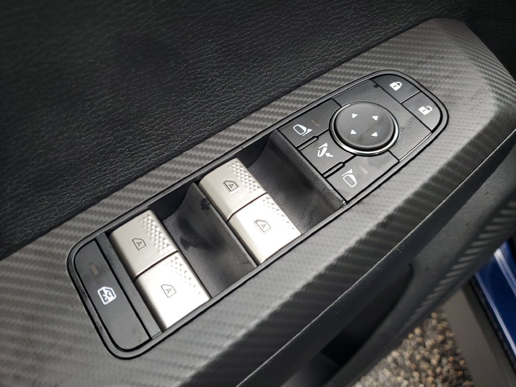 Used 2025 Mitsubishi Outlander SEL AWD/4WD image 17