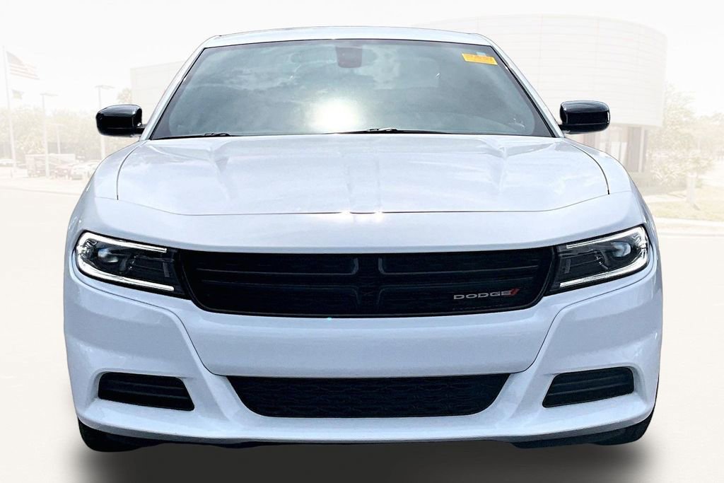 Used 2023 Dodge Charger SXT image 2