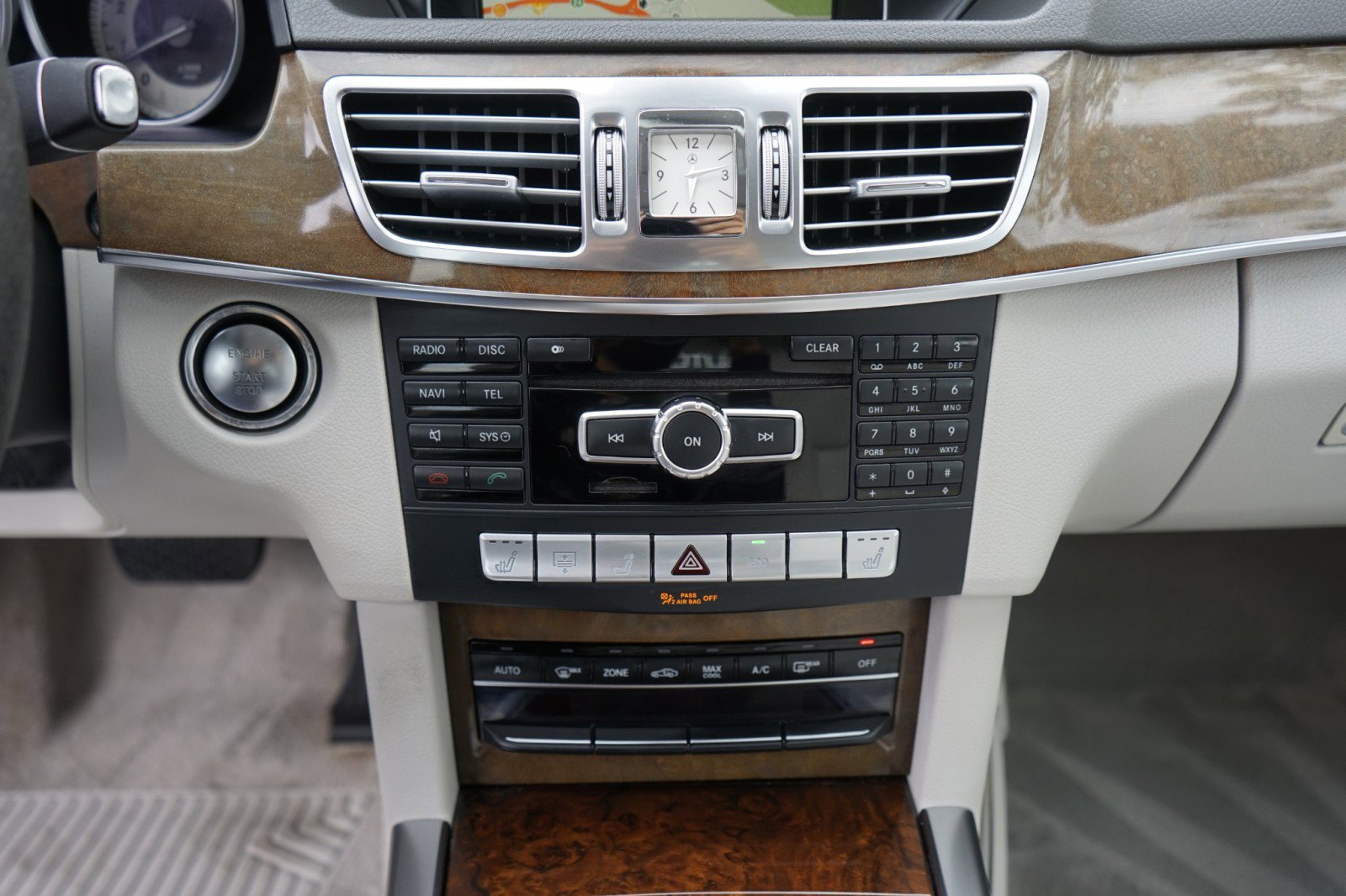 Used 2014 Mercedes-Benz E 350 Sedan image 24