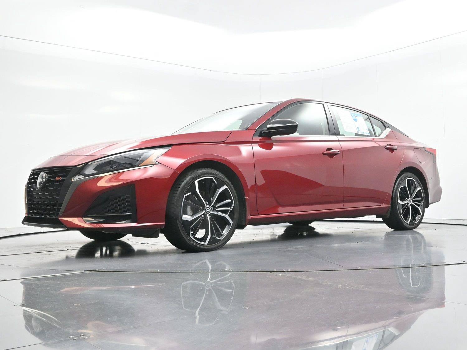 Used 2023 Nissan Altima 2.5 SR FWD image 42