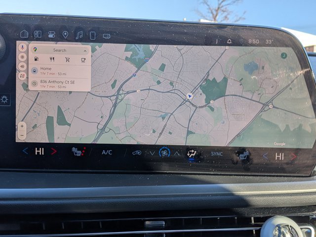 Used 2025 Chevrolet Traverse LT w/ Sun and Wheel Package image 11