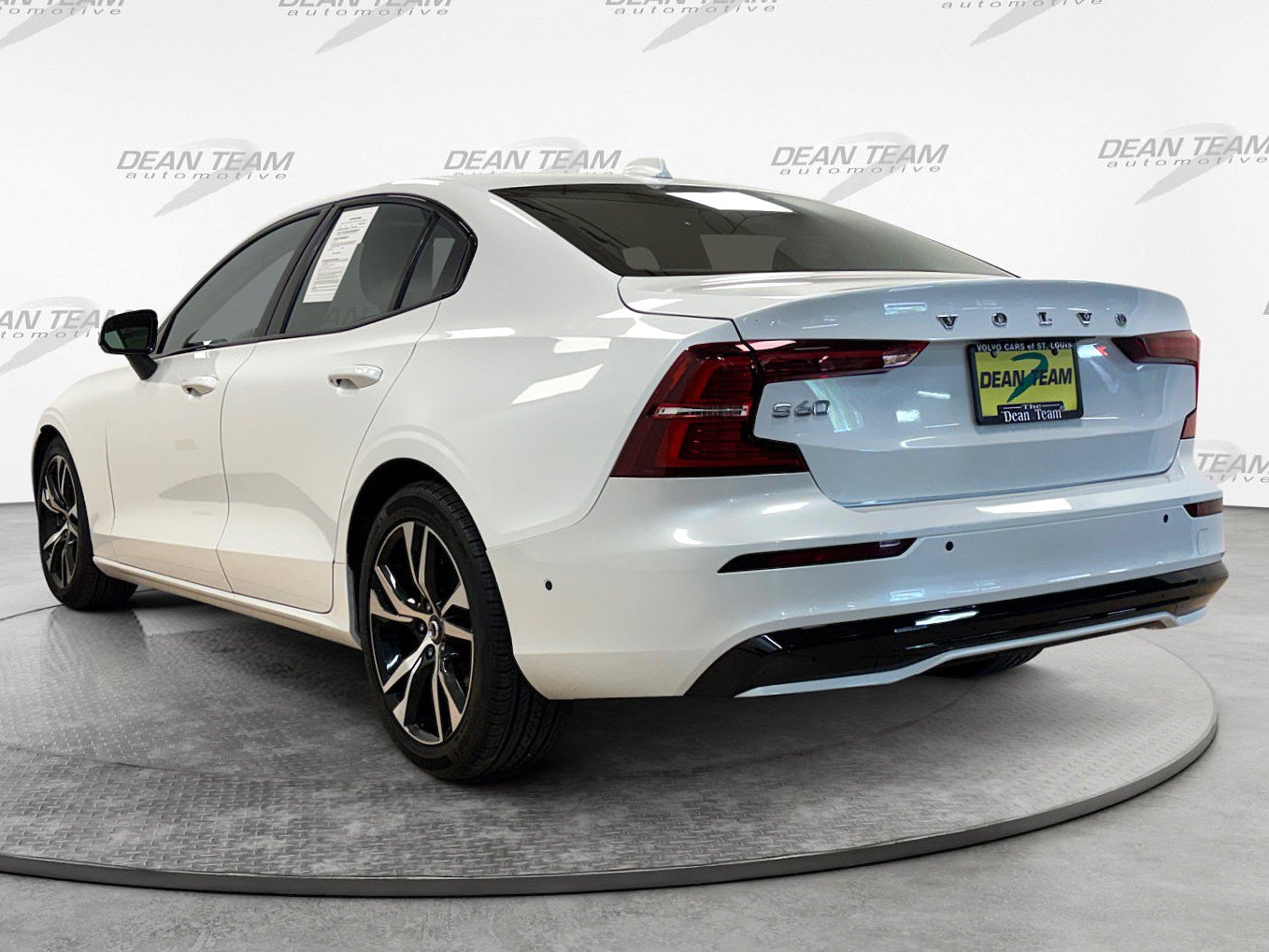 Used 2024 Volvo S60 B5 Core FWD image 6