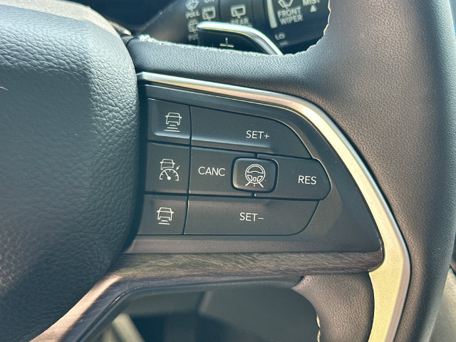 Used 2026 Jeep Grand Cherokee Limited AWD/4WD image 32