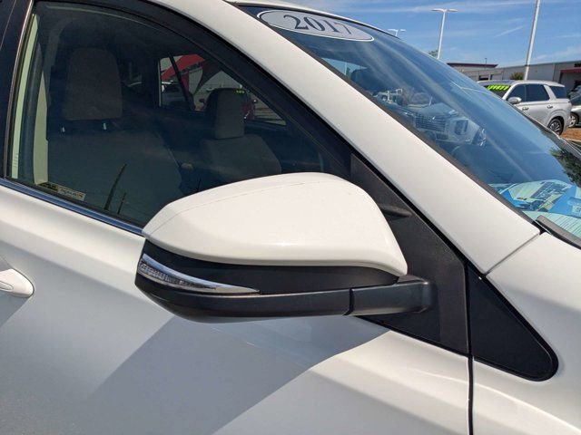 Used 2017 Toyota RAV4 XLE FWD image 12