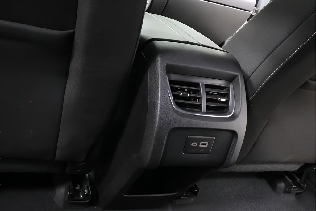 Used 2025 Chevrolet Blazer LT AWD/4WD image 24