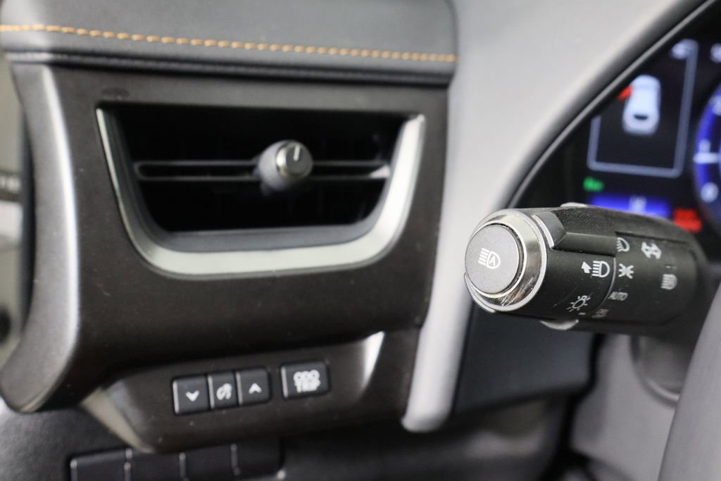 Used 2021 Lexus UX 200 w/ Accessory Package (Z1) image 22