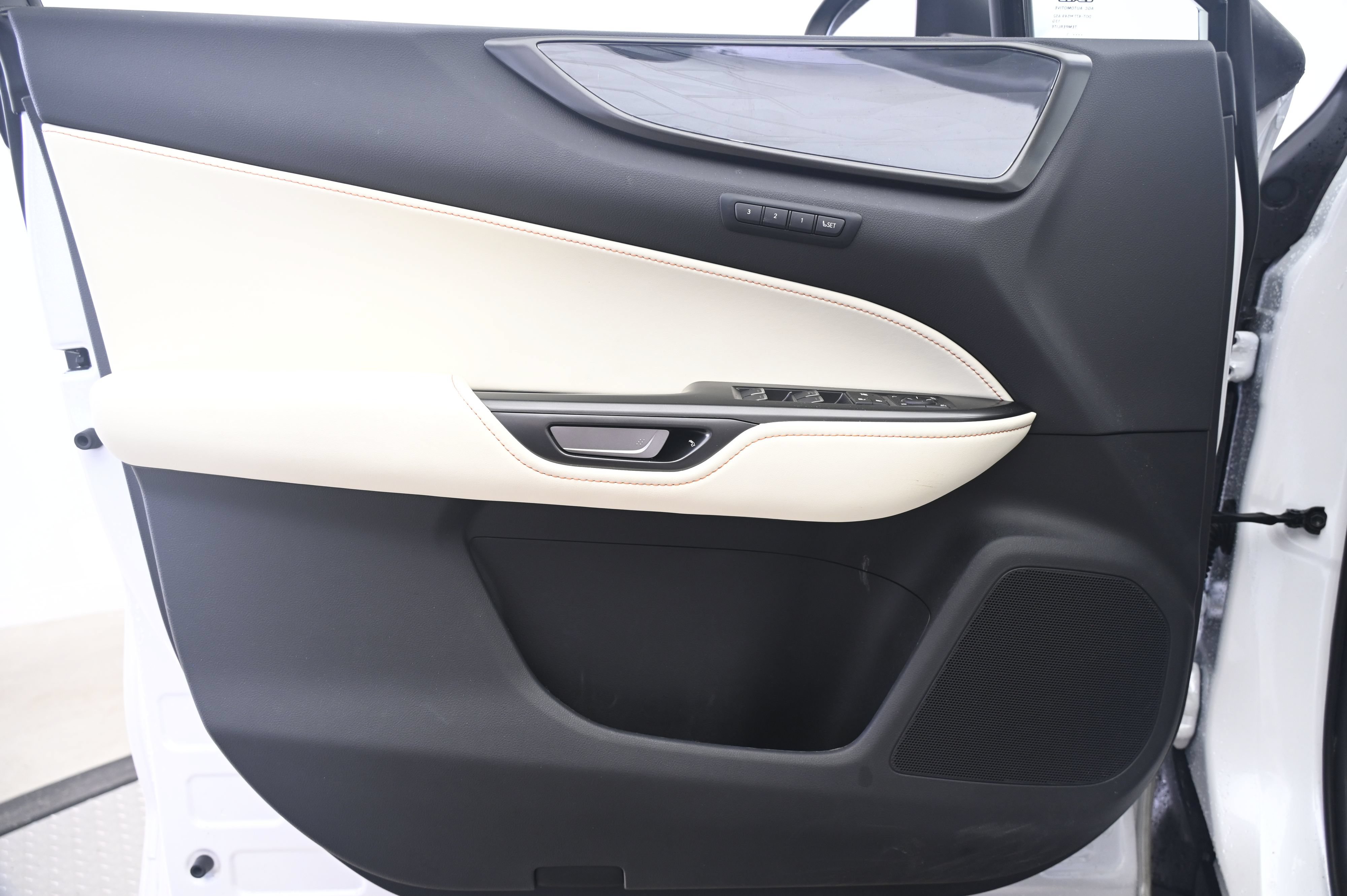 Used 2024 Lexus NX 350h AWD image 25
