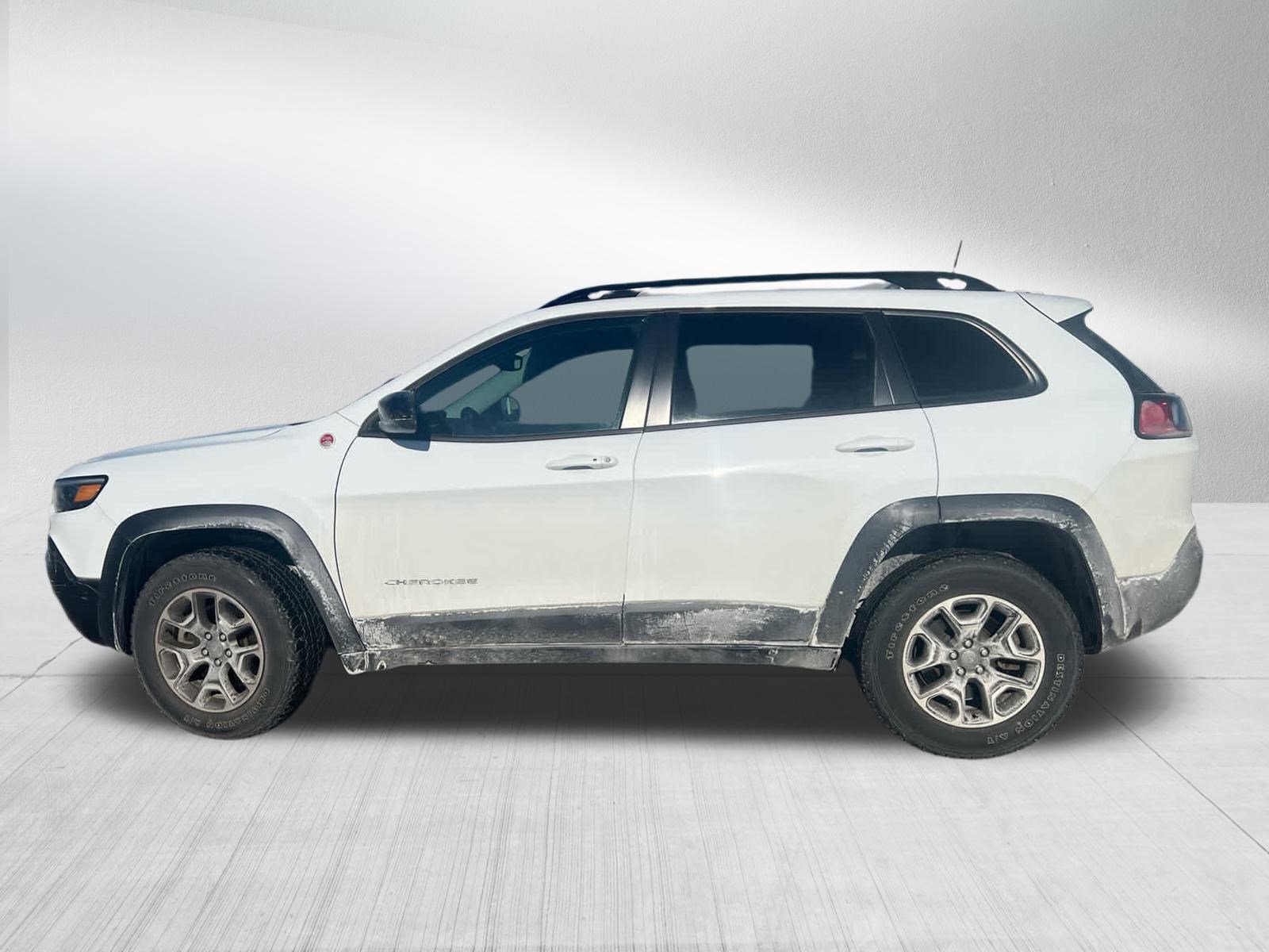 Used 2022 Jeep Cherokee Trailhawk image 8