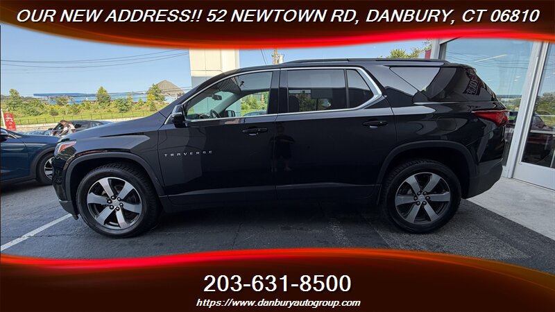 Used 2020 Chevrolet Traverse LT w/ LT Premium Package AWD/4WD image 2