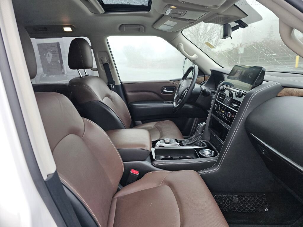 Used 2023 INFINITI QX80 Premium Select w/ Cargo Package image 11