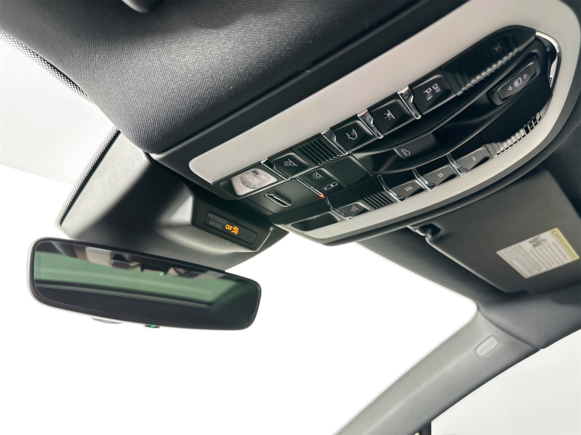 New 2026 Porsche Macan image 25