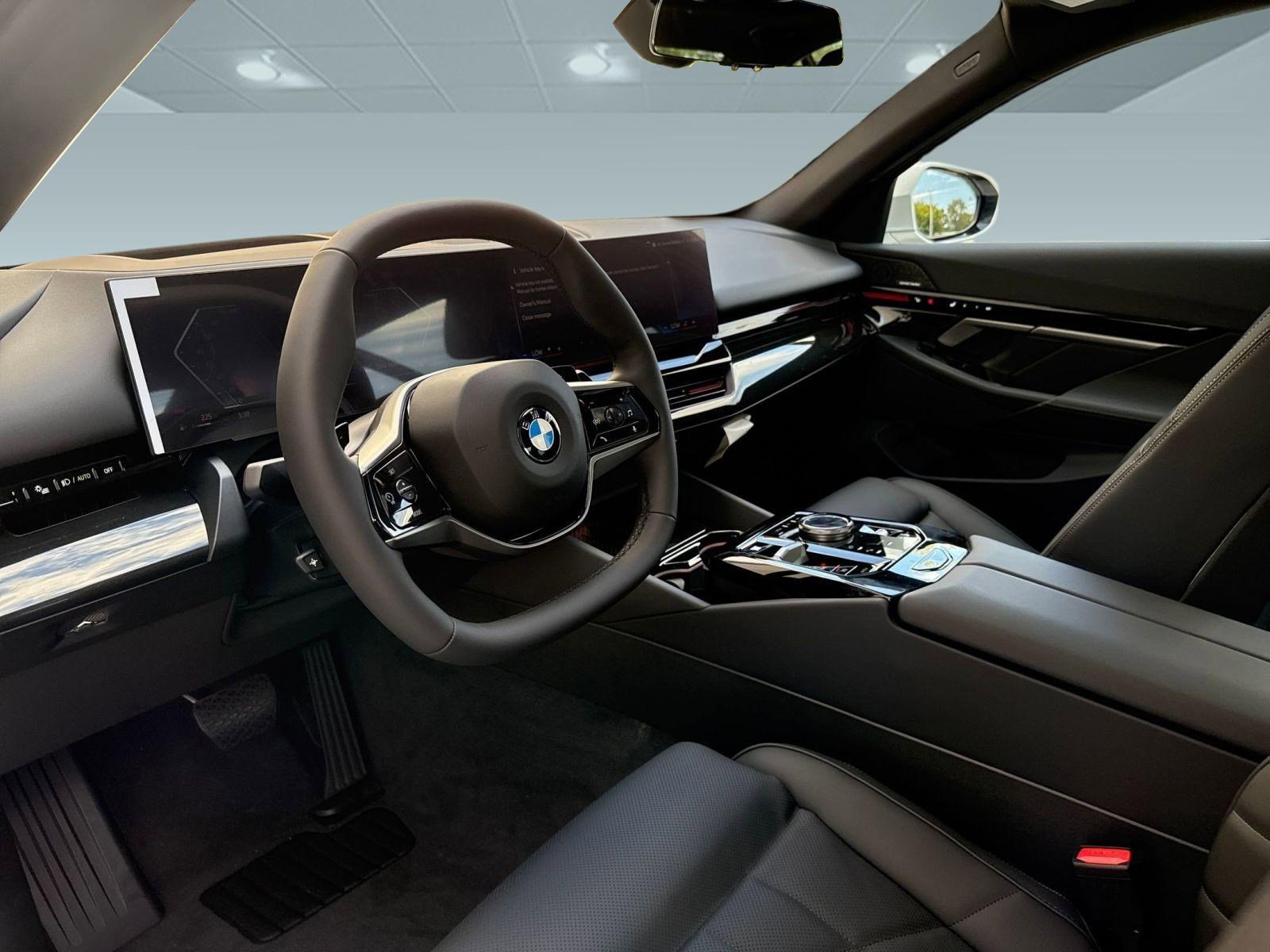 Used 2026 BMW 530i w/ Premium Package image 4