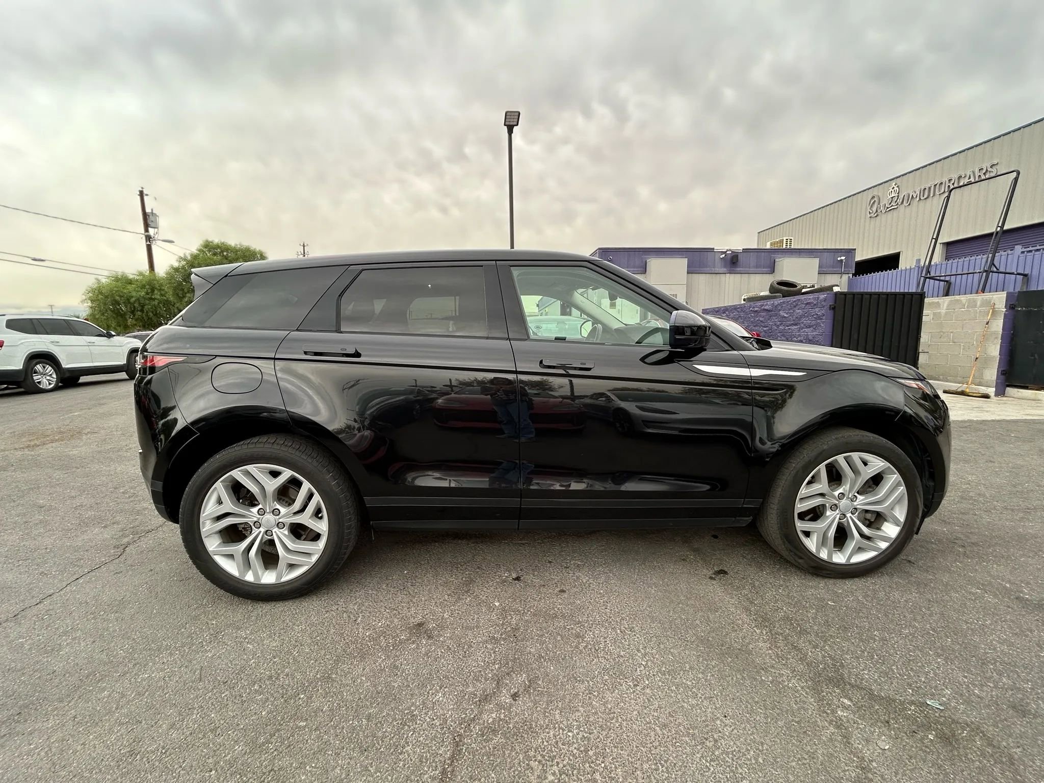 Used 2020 Land Rover Range Rover Evoque S image 4