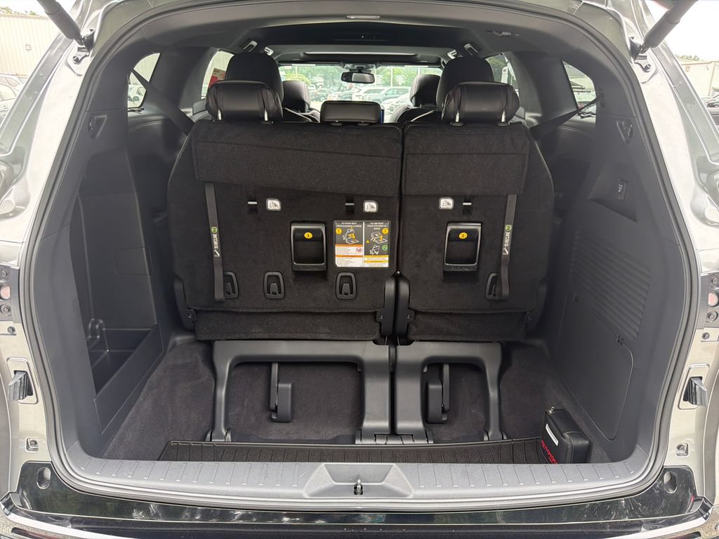 New 2026 Toyota Sienna XSE FWD image 22