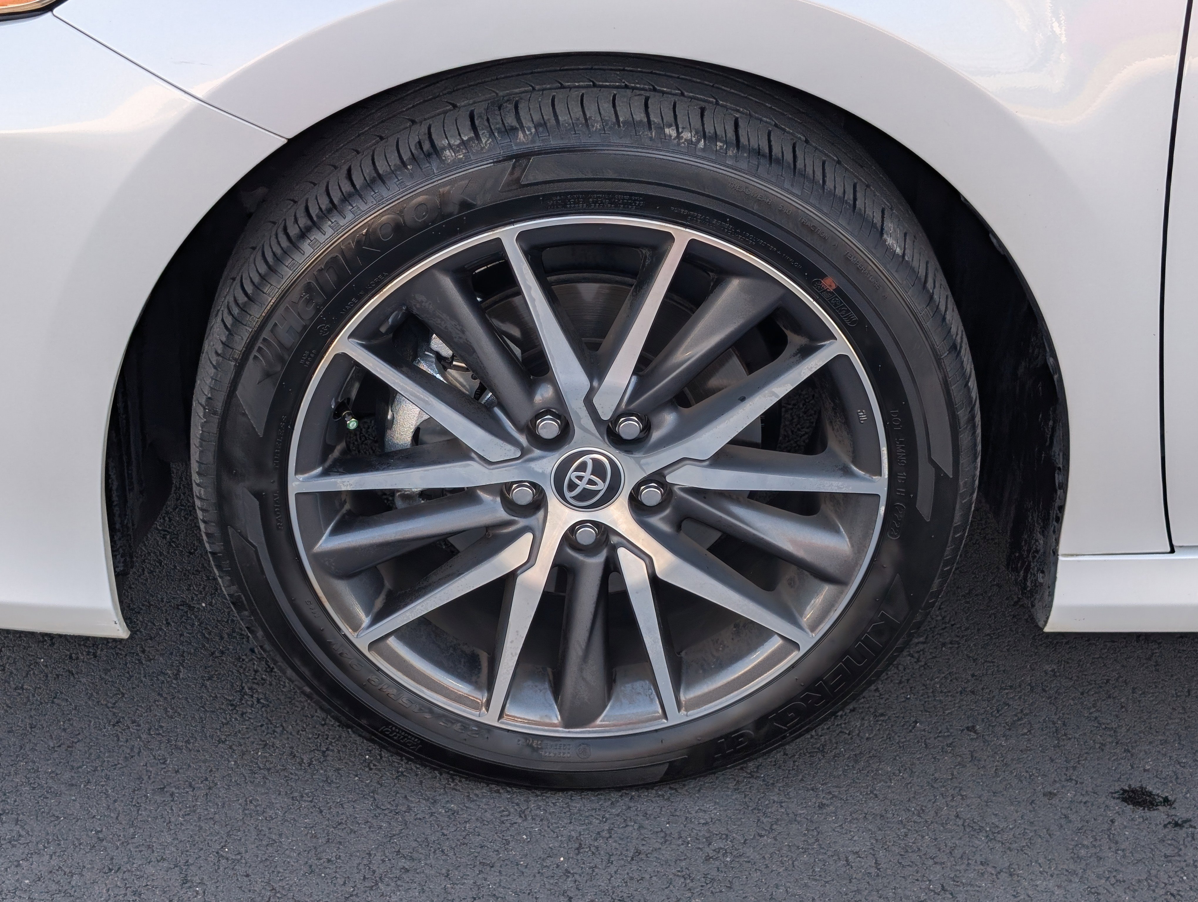 Used 2023 Toyota Camry XLE image 13