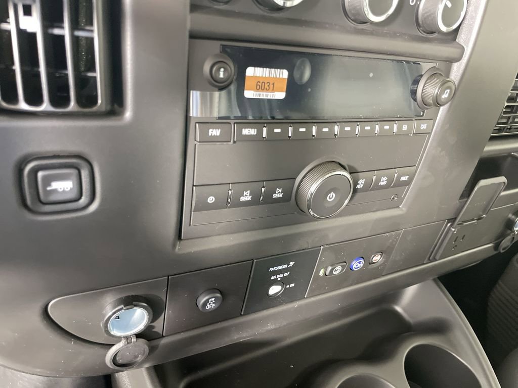 New 2025 GMC Savana 2500 Extended w/ Driver Convenience Package image 17