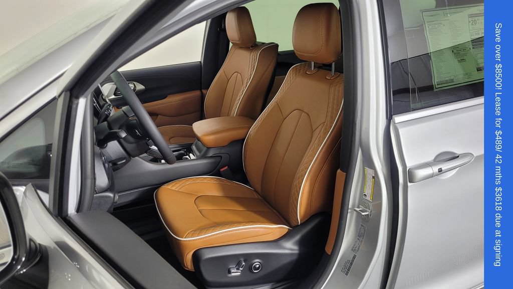 New 2026 Chrysler Pacifica Pinnacle AWD/4WD image 16