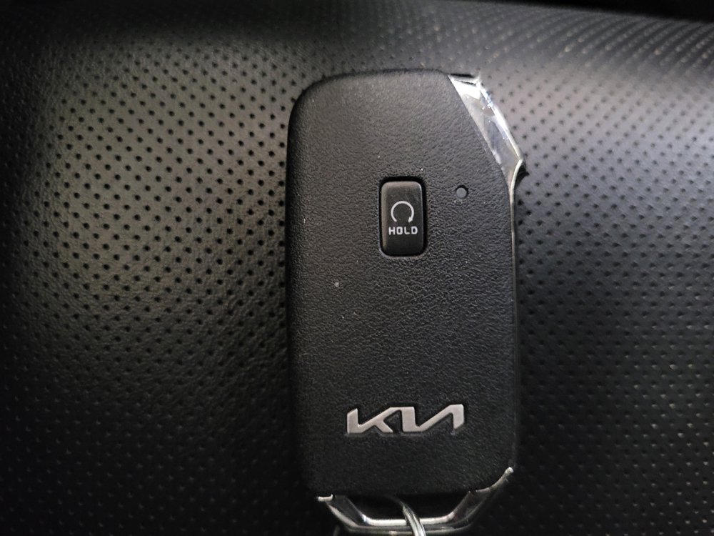 Used 2022 Kia Telluride S image 32