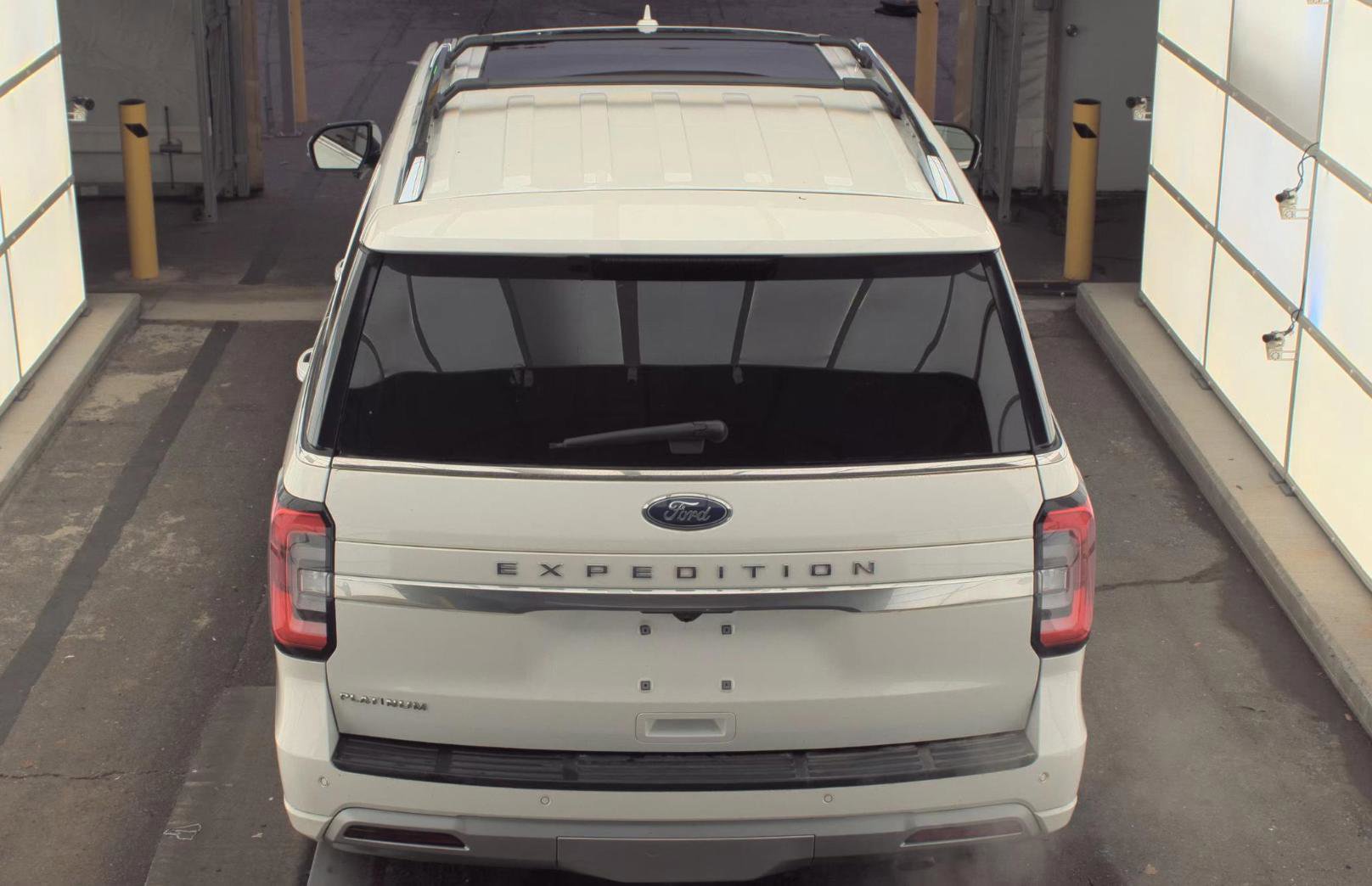 Used 2022 Ford Expedition Platinum image 6