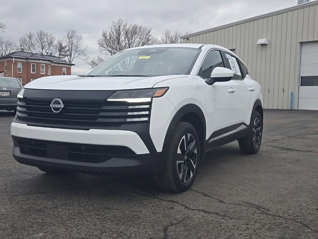 Used 2025 Nissan Kicks SV image 3