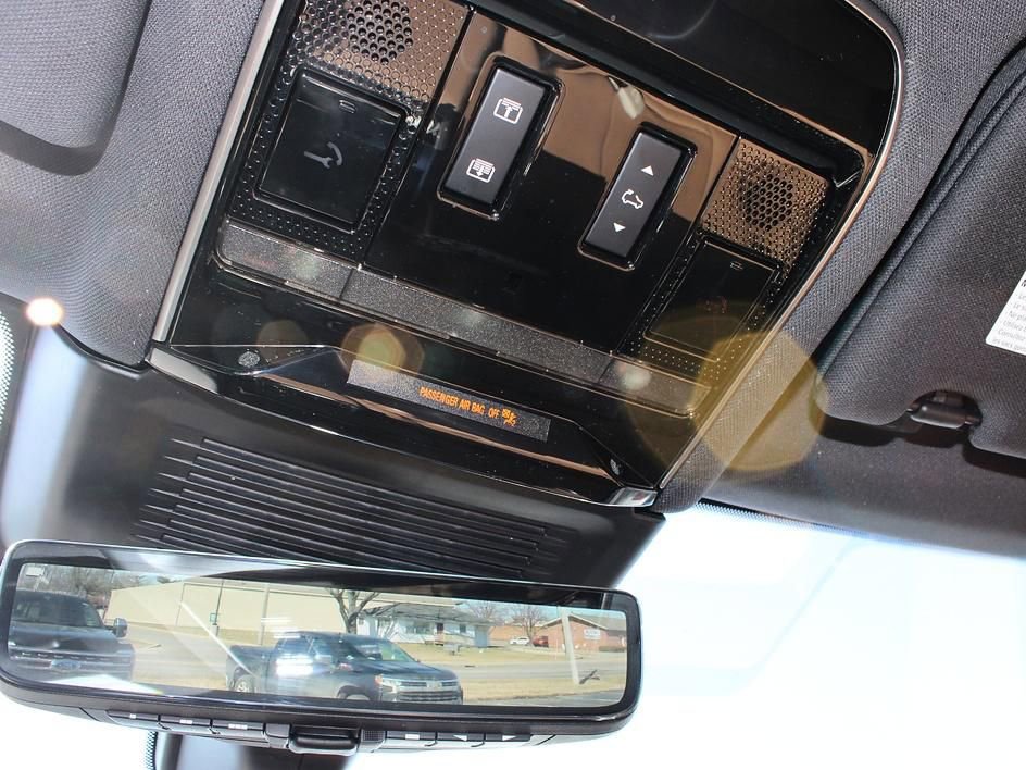 Used 2023 Land Rover Range Rover Long Wheelbase Autobiography image 18