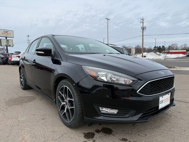 Used 2017 Ford Focus SEL image 3