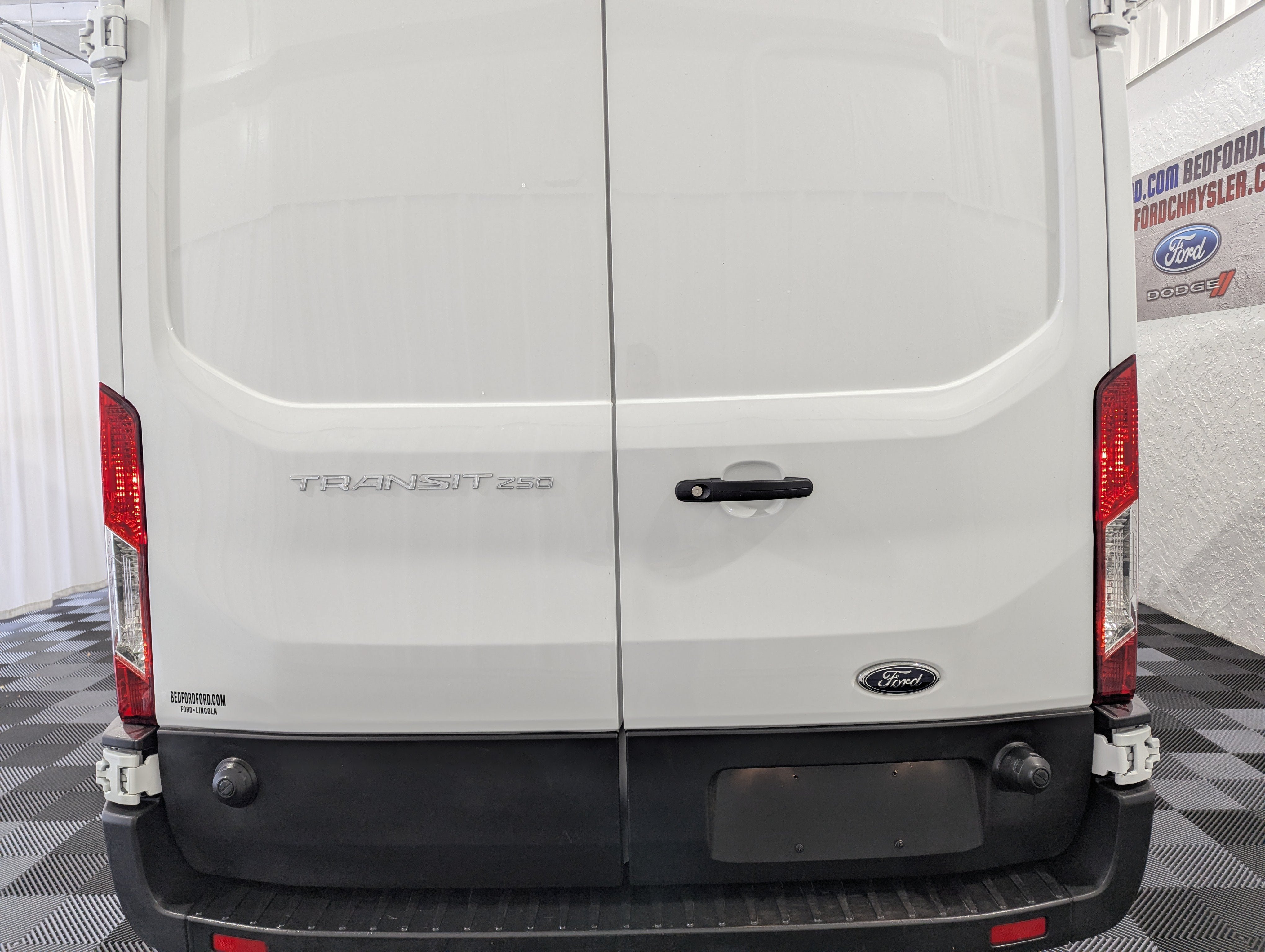 Used 2025 Ford Transit 250 148 High Roof RWD image 11