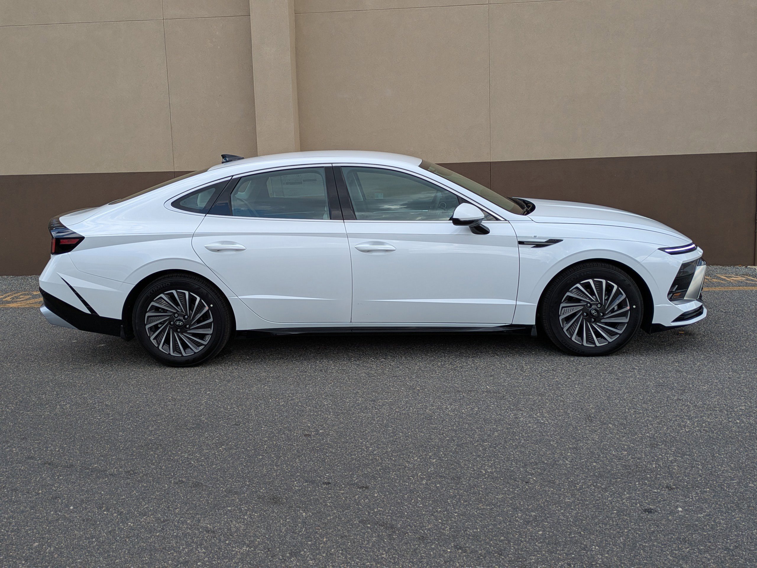 New 2025 Hyundai Sonata SEL image 3